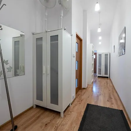 Essence Of Lodz-145M!Central-Secured-Comfy18Ppl!&Freeparking Exterior photo