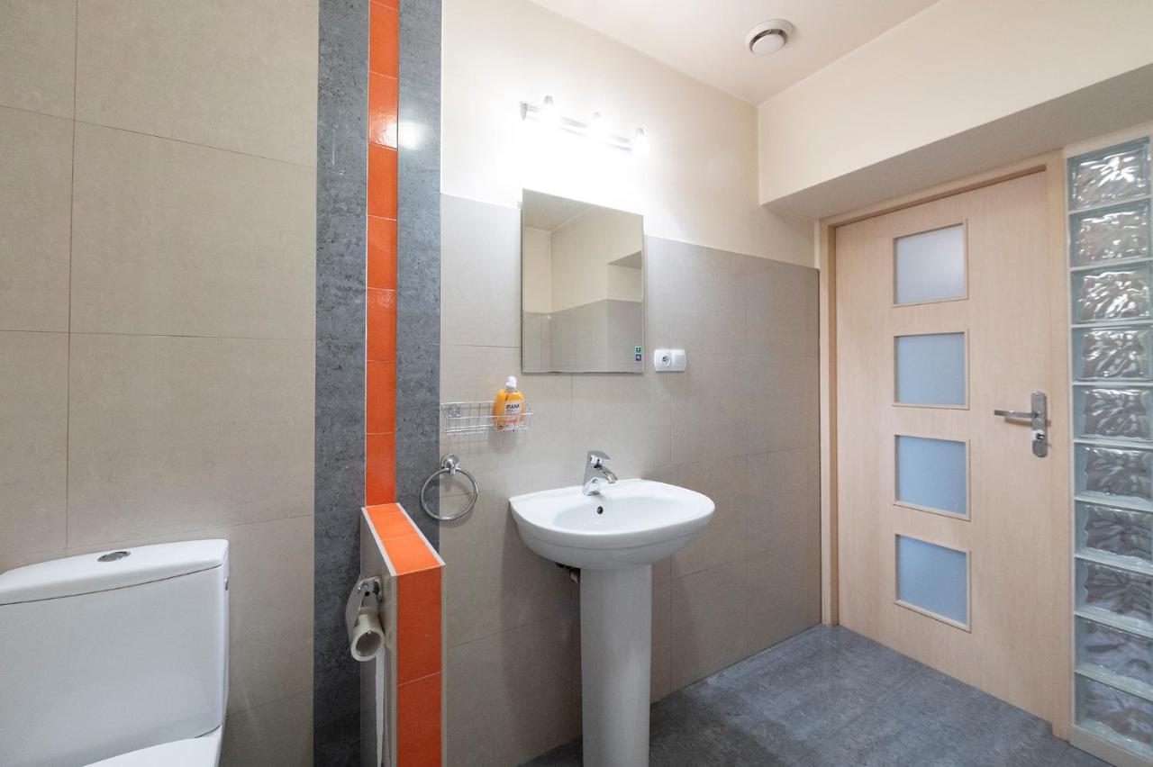 Essence Of Lodz-145m!central-secured-comfy18ppl!&freeparking Lodz (Lodz)