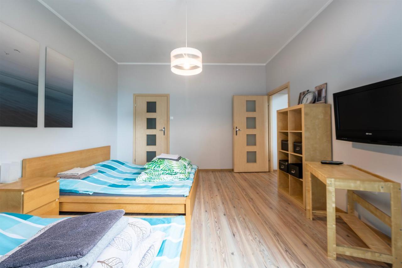 Essence Of Lodz-145m!central-secured-comfy18ppl!&freeparking Apartment