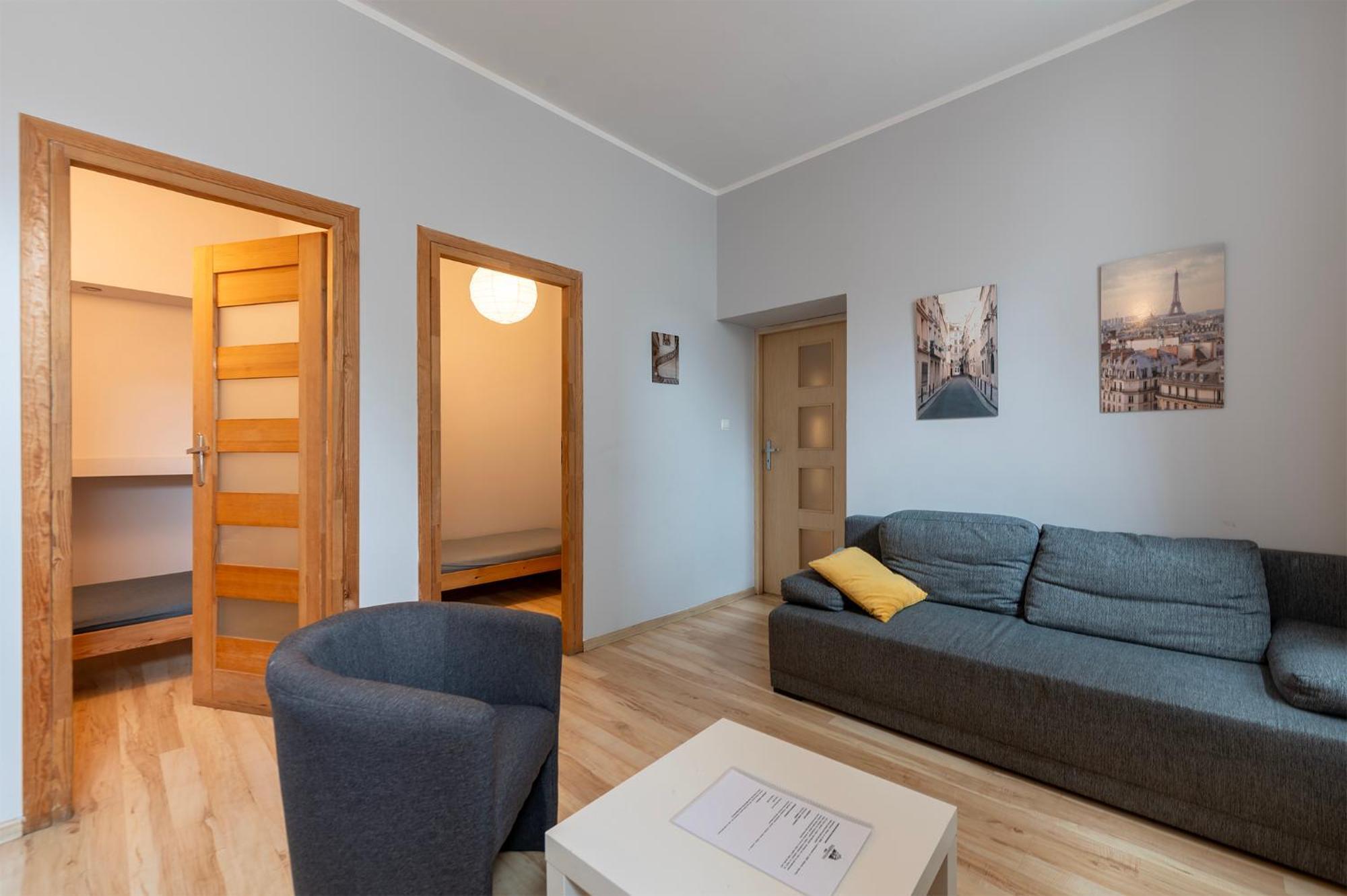 Essence Of Lodz-145m!central-secured-comfy18ppl!&freeparking Apartment *