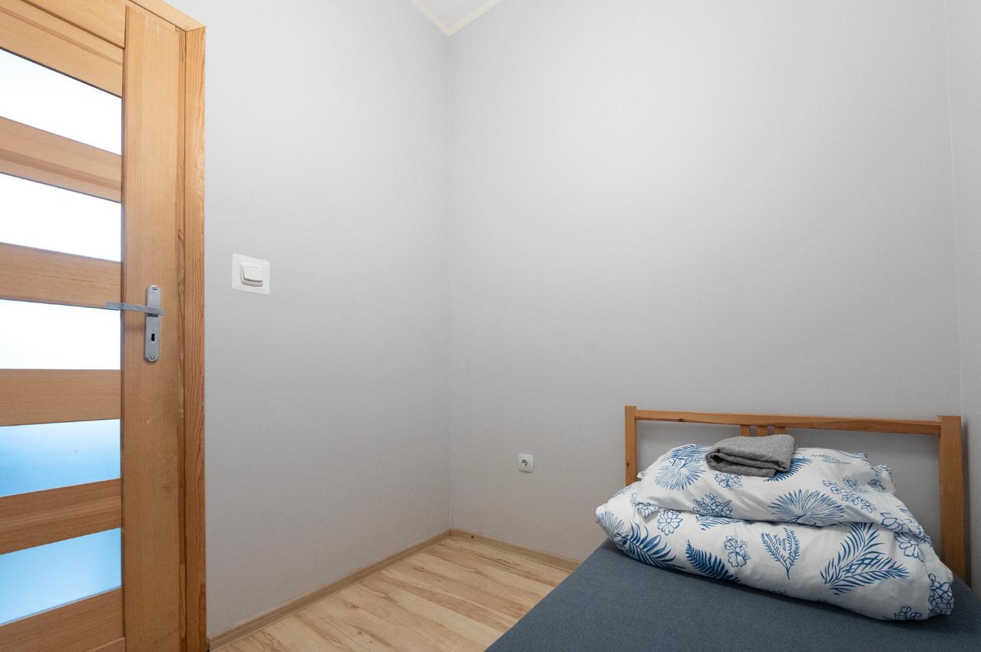 Essence Of Lodz-145m!central-secured-comfy18ppl!&freeparking *